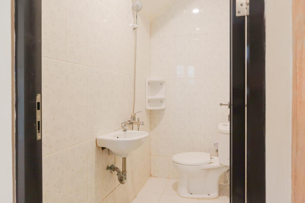 Oyo 2768 Oq Residence Джакарта Экстерьер фото